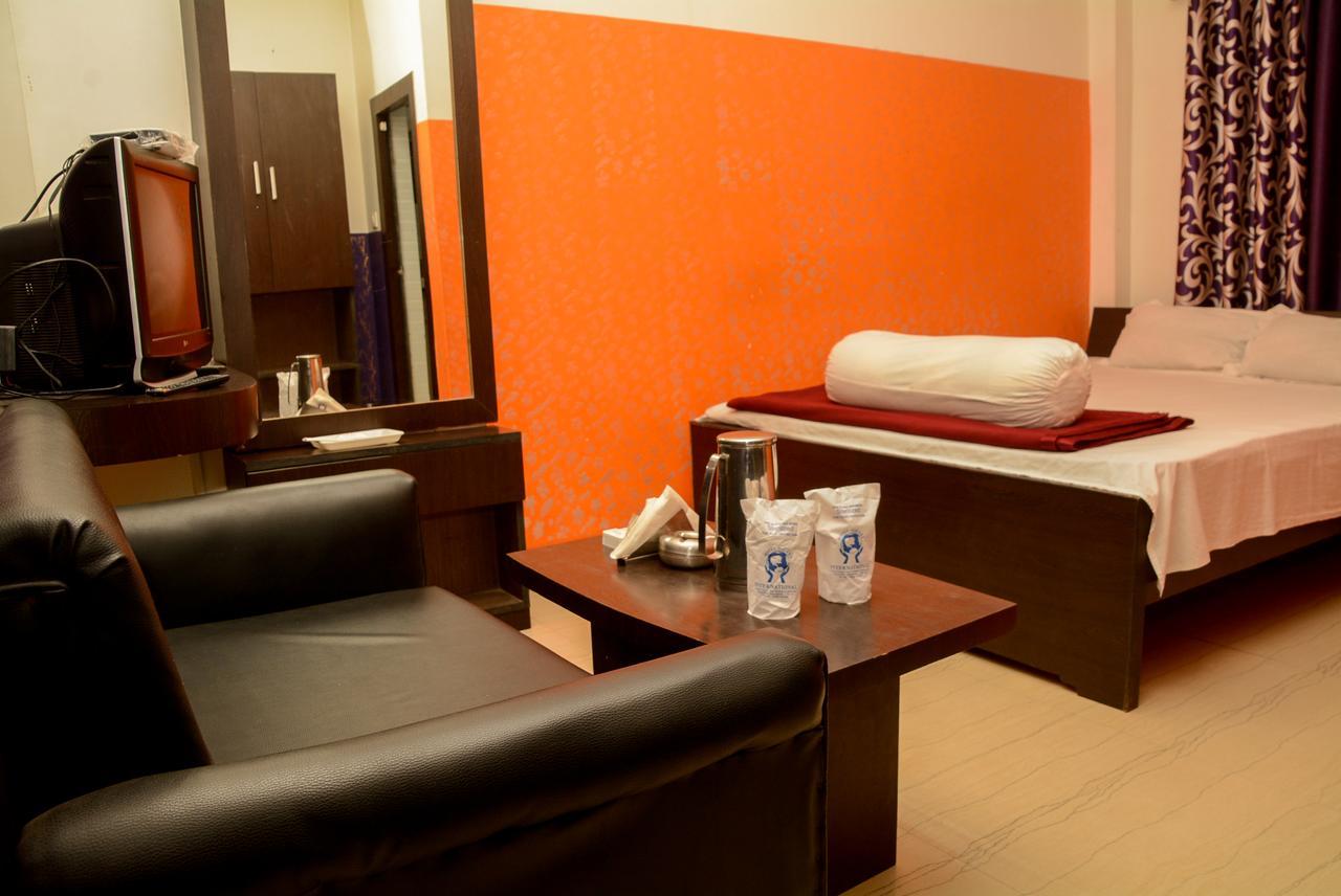 Hotel Galaxy International Koch Bihār Kültér fotó